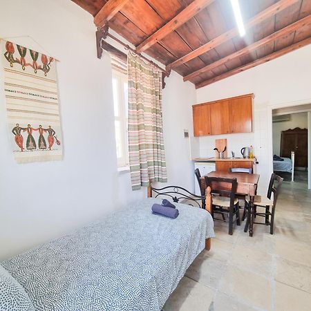 Ferienwohnung Athena'S Pool Oasis Skarinou Exterior foto
